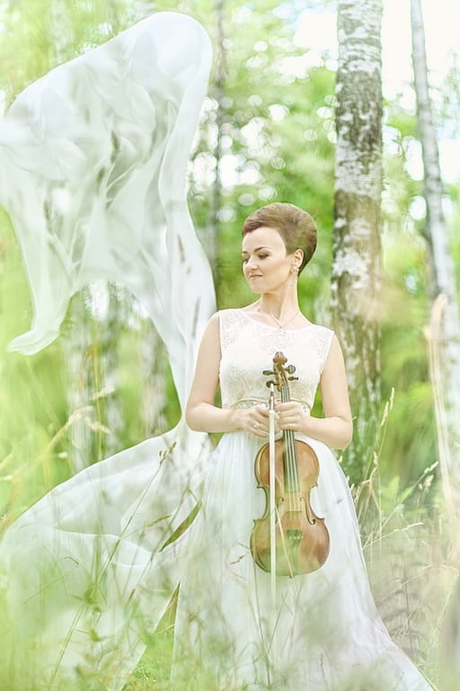 Dubai-Violinist-female