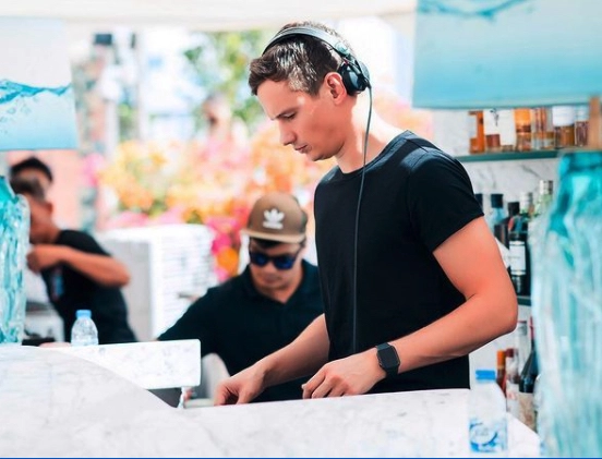Tom 2 Dubai Dj