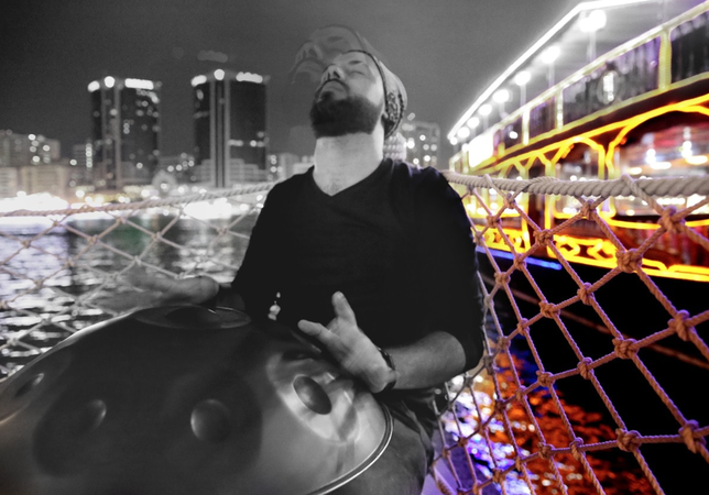 Handpan Player in Dubai