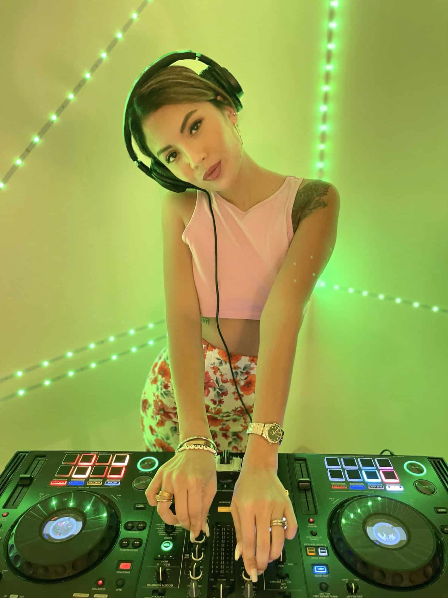 open format female dj