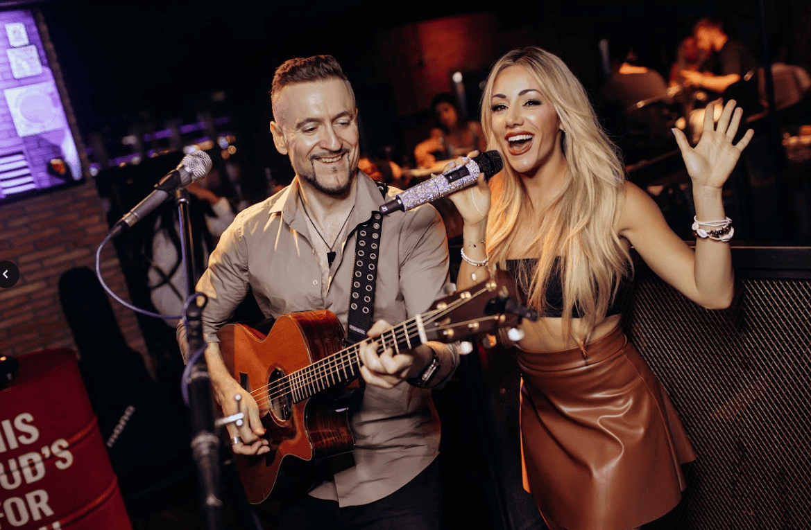 Pop Rock Duo In Dubai